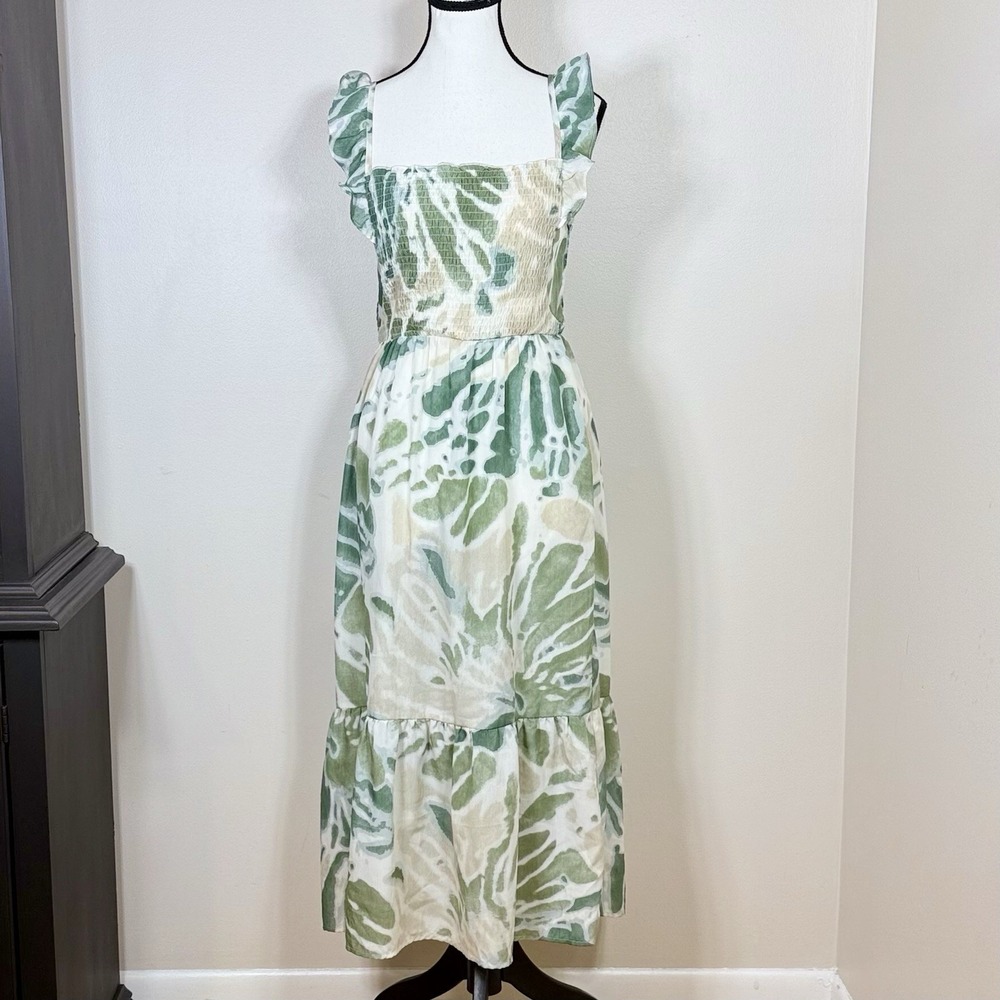 Vestique Smocked Midi Dress M Green Botanical Floral Tiered Resort Sundress